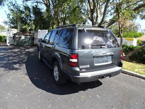 Used 2010 Ford Explorer XLT image 11