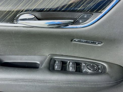 Used 2020 Cadillac XT6 Premium Luxury w/ LPO, Floor Liner Package image 17