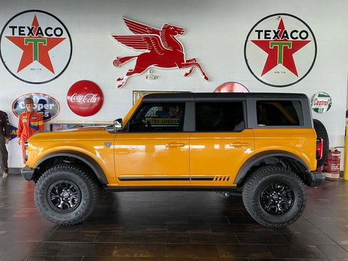 Used 2021 Ford Bronco First Edition AWD/4WD image 1