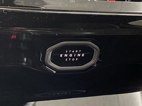 New 2026 Jeep Grand Cherokee Altitude AWD/4WD image 28