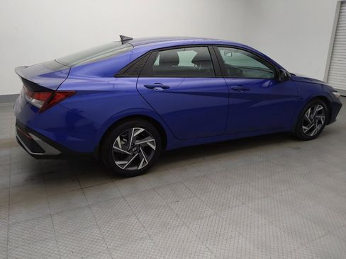 Used 2025 Hyundai Elantra Sport FWD image 10