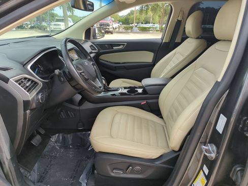 Used 2018 Ford Edge SEL w/ Equipment Group 201A FWD image 18