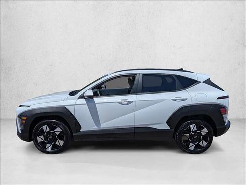 Used 2025 Hyundai Kona SEL FWD image 9