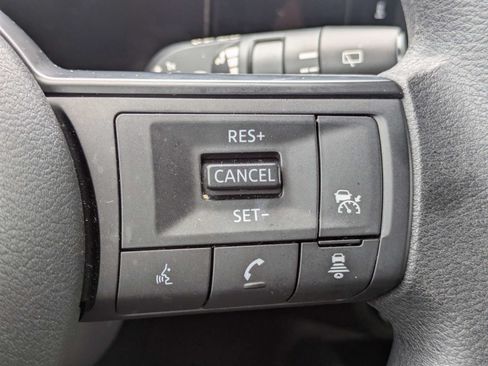 Used 2025 Nissan Kicks SV w/ Charging Package FWD image 17