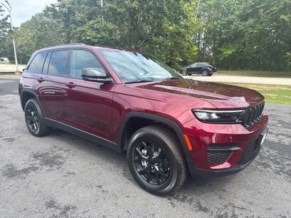 New 2025 Jeep Grand Cherokee Laredo