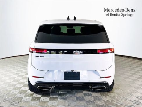 Used 2024 Land Rover Range Rover Sport SE AWD/4WD image 6