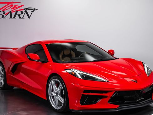 Used 2020 Chevrolet Corvette Stingray Preferred Cpe w/ 2LT Preferred Equipment Group RWD image 15