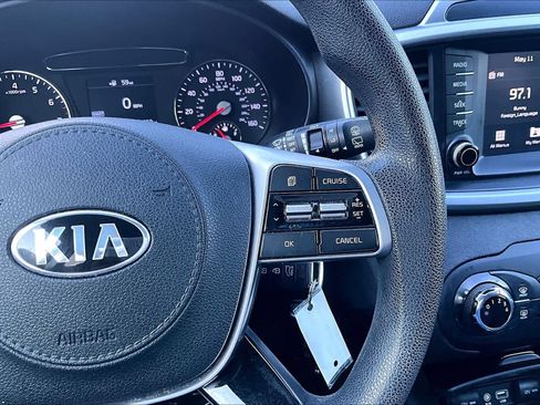 Used 2019 Kia Sorento L FWD image 24