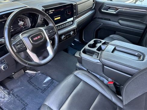 Used 2025 GMC Sierra 1500 SLT image 10