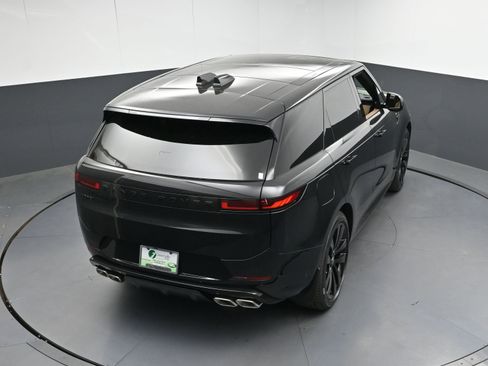 Used 2025 Land Rover Range Rover Sport Dynamic SE image 34