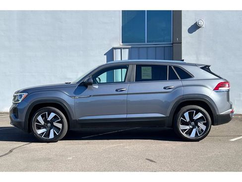 Used 2024 Volkswagen Atlas Cross Sport SE image 9