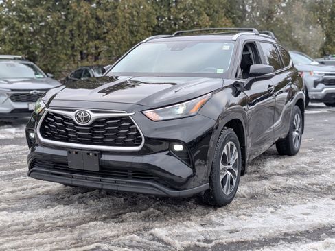 Used 2023 Toyota Highlander XLE image 13