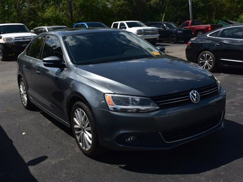 Used 2013 Volkswagen Jetta SEL image 3
