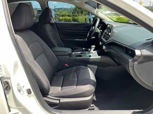 Used 2025 Nissan Altima 2.5 S FWD image 24
