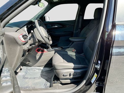 Used 2023 Chevrolet TrailBlazer RS w/ Sun and Liftgate Package image 20