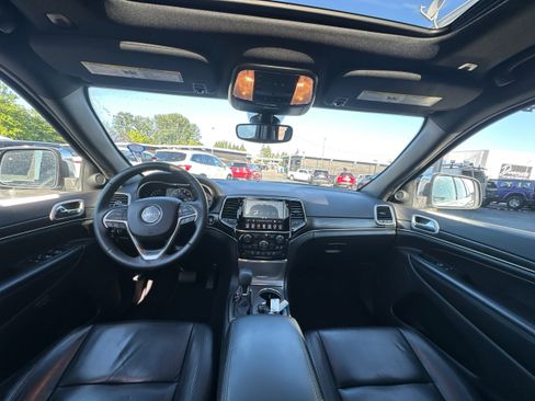 Used 2019 Jeep Grand Cherokee Limited w/ Trailer Tow Group IV AWD/4WD image 30