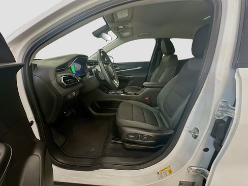 Used 2023 Chevrolet Bolt EUV LT w/ Comfort Package image 13