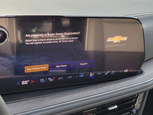 New 2026 Chevrolet Suburban Premier image 18