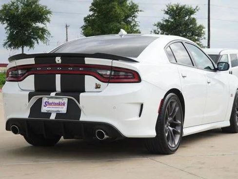 Certified 2023 Dodge Charger Scat Pack w/ Plus Group RWD image 9