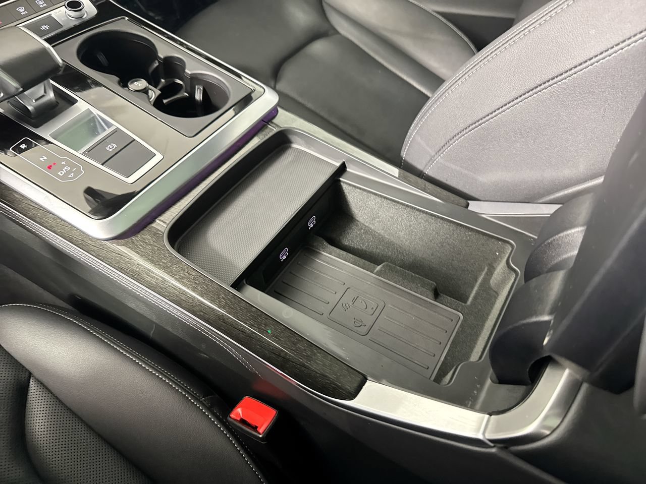 Used 2025 Audi Q8 Premium Plus AWD/4WD image 15
