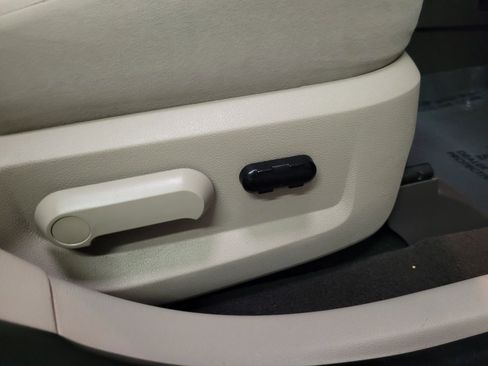 Used 2008 Ford Taurus SEL image 24