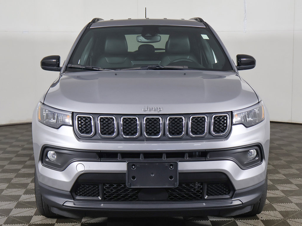 Used 2023 Jeep Compass Latitude AWD/4WD image 10