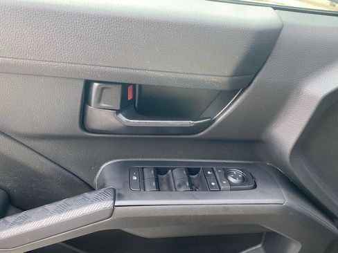 Used 2024 Toyota Tacoma SR5 w/ SR5 Upgrade Package image 24