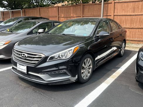Used 2017 Hyundai Sonata Sport FWD image 2