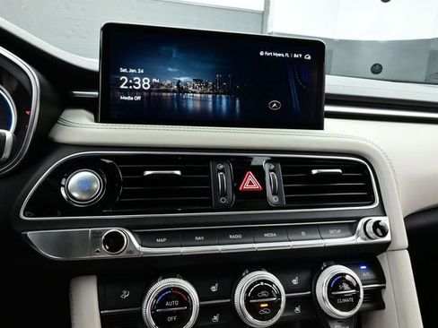 Used 2022 Genesis G70 3.3T w/ Sport Advanced Package image 10