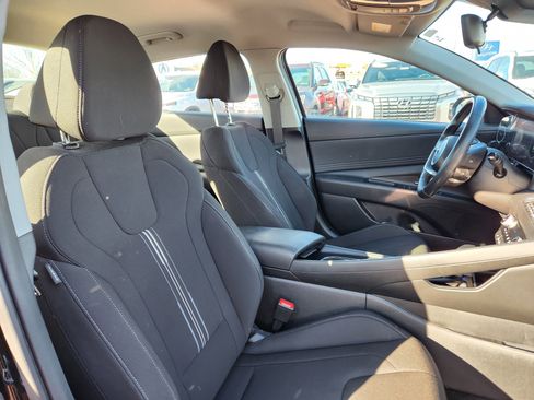 Certified 2023 Hyundai Elantra SEL w/ Convenience Package image 15