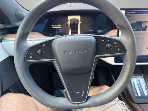 Used 2022 Tesla Model S AWD/4WD image 14