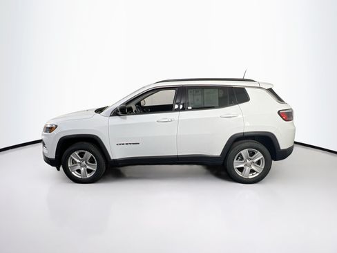 Used 2022 Jeep Compass Latitude w/ Convenience Group AWD/4WD image 8