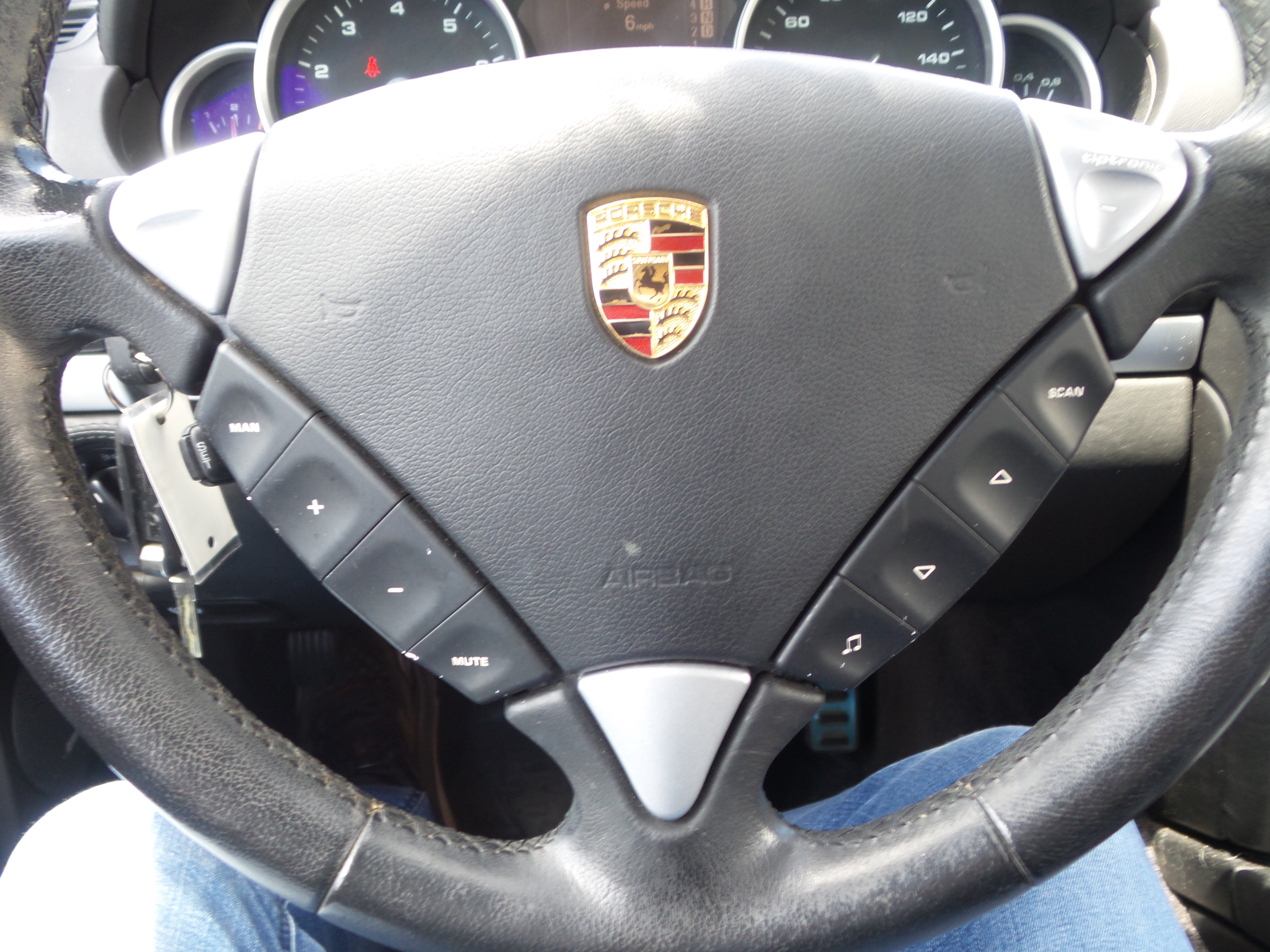 Used 2004 Porsche Cayenne Turbo AWD/4WD image 46
