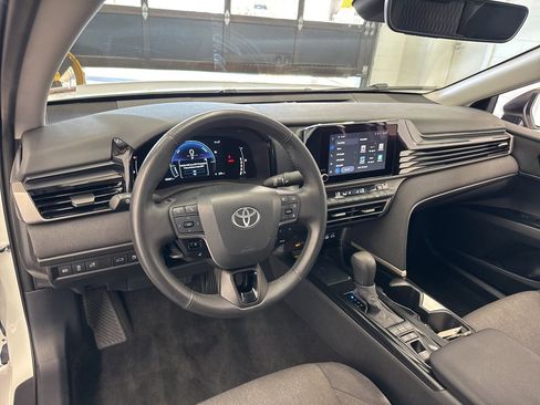 Certified 2025 Toyota Camry LE w/ Convenience Package image 15