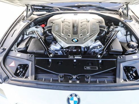 Used 2011 BMW 550i 550i image 26