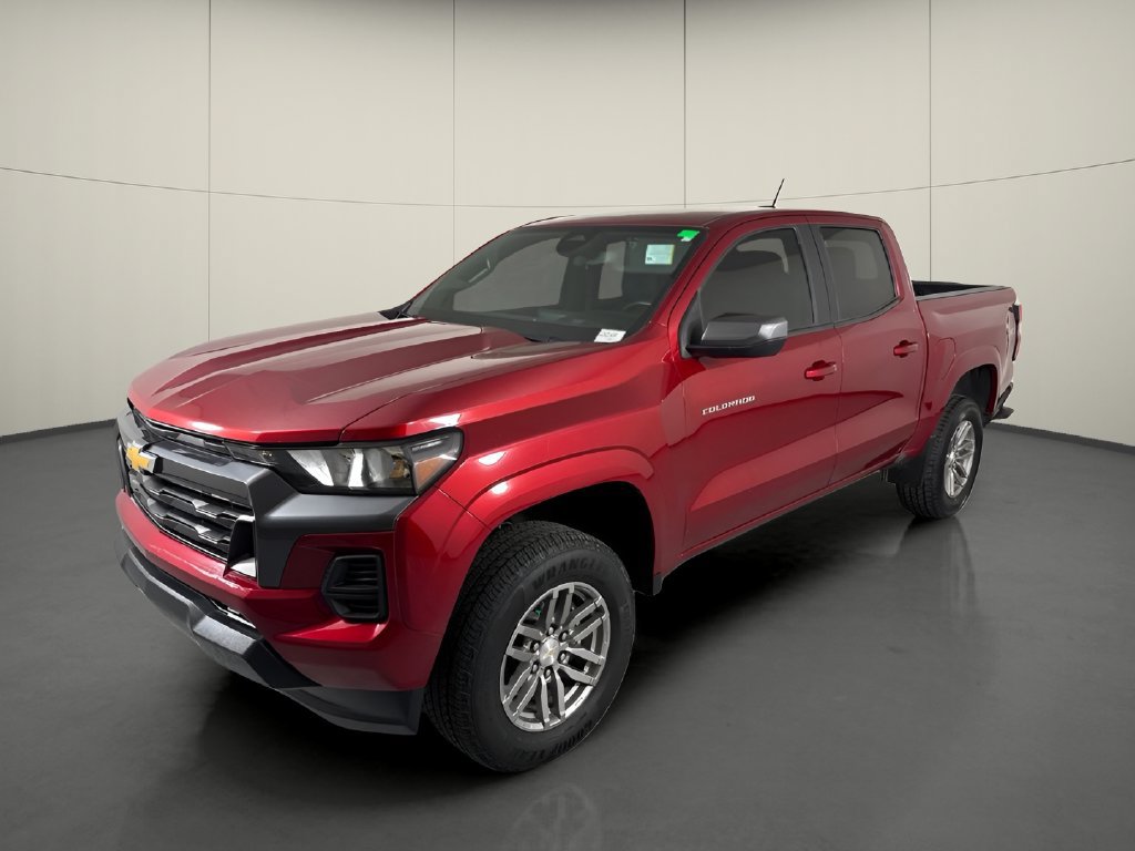 Used 2024 Chevrolet Colorado LT AWD/4WD image 4