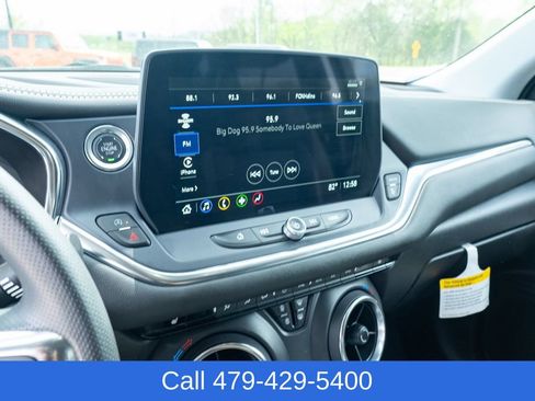 Used 2025 Chevrolet Blazer LT AWD/4WD image 21