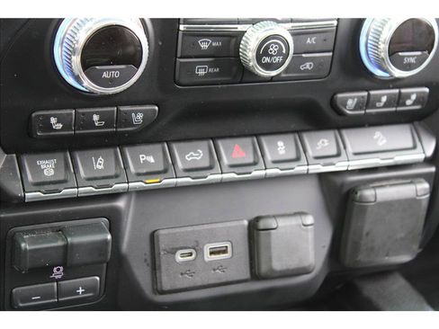 Used 2020 GMC Sierra 3500 Denali w/ Denali Ultimate Package image 28