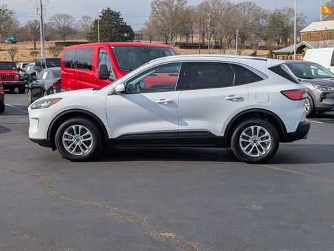 Used 2021 Ford Escape SE image 5