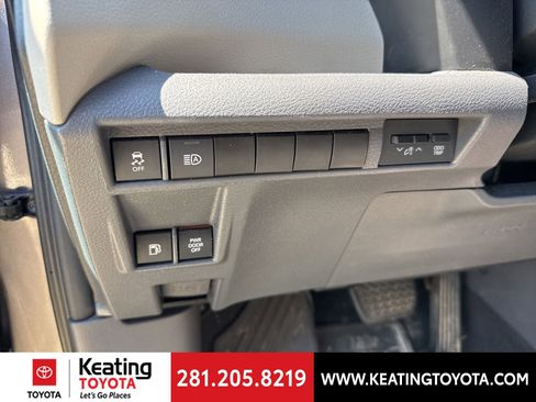 Used 2021 Toyota Sienna LE FWD image 12