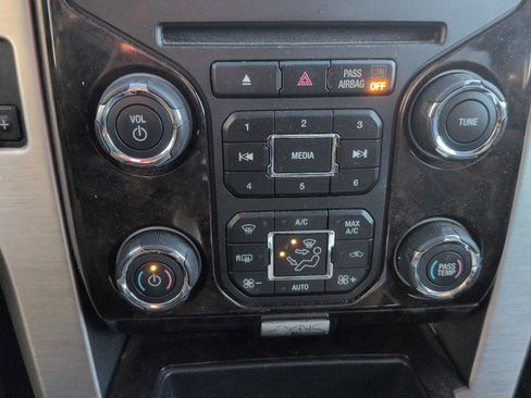 Used 2014 Ford F150 Platinum image 12