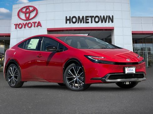 New 2026 Toyota Prius XLE FWD image 2