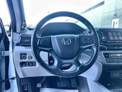Used 2025 Honda Ridgeline RTL+ image 13