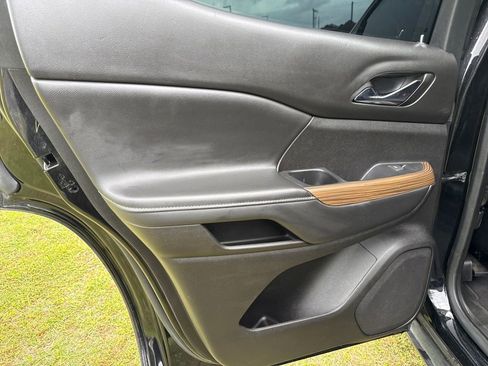 Used 2023 GMC Acadia SLE w/ Driver Convenience Package image 38