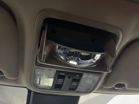 Used 2024 Honda Odyssey Elite image 70