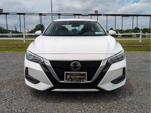 Used 2023 Nissan Sentra SV FWD image 2