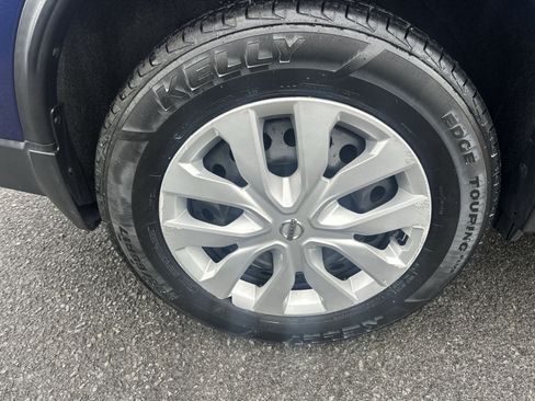 Used 2018 Nissan Rogue S AWD/4WD image 20