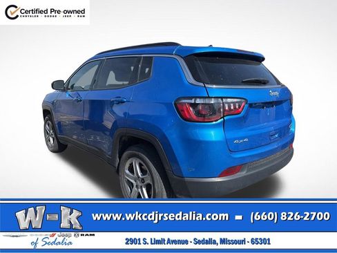 Used 2024 Jeep Compass Latitude AWD/4WD image 6