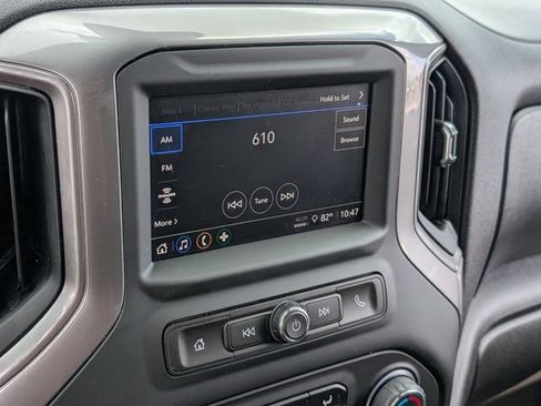 Used 2024 Chevrolet Silverado 1500 Custom image 21