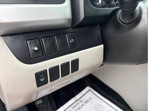 Used 2015 Toyota Highlander XLE FWD image 22